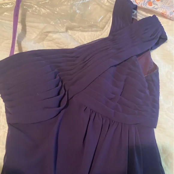 Mori Lee bridesmaid dress, size 8, purple, never worn, - Picture 6 of 6